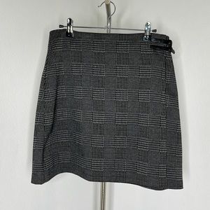 🔹 Vince Camuto Wrap Look Houndstooth Plaid Skirt